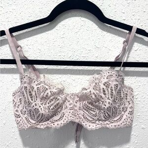 Victoria's Secret underwire balconette Delicate Lace Bra in Soft‎ Pink 32D
